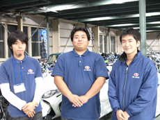 スタッフ
